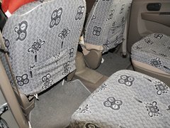 2010款 1.4L 手动 标准型 8座