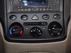 2010款 1.4L 手动 标准型 8座
