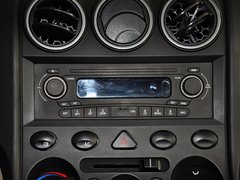 2010款 1.4L 手动 标准型 8座