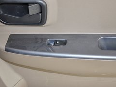 五菱宏光 2010款 1.4L 手动 标准型 8座