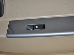 2010款 1.4L 手动 标准型 8座