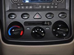 2010款 1.4L 手动 标准型 8座