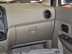 五菱宏光 2010款 1.4L 手动 标准型 8座