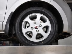 五菱宏光 2010款 1.4L 手动 标准型 8座
