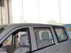 2010款 1.4L 手动 标准型 8座