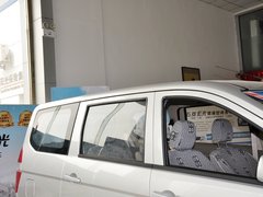 五菱宏光 2010款 1.4L 手动 标准型 8座
