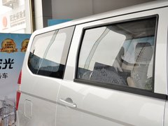 2010款 1.4L 手动 标准型 8座