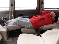 2010款 1.4L 手动 豪华型 8座