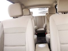 2010款 1.4L 手动 豪华型 8座