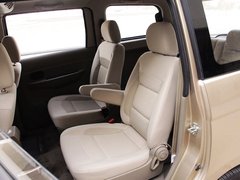 2010款 1.4L 手动 豪华型 8座