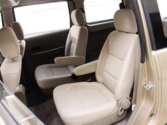 2010款 1.4L 手动 豪华型 8座