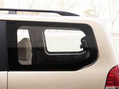 2010款 1.4L 手动 豪华型 8座