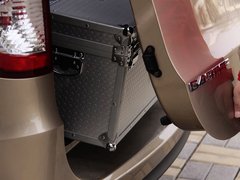 2010款 1.4L 手动 豪华型 8座