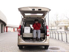 2010款 1.4L 手动 豪华型 8座