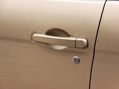 2010款 1.4L 手动 豪华型 8座