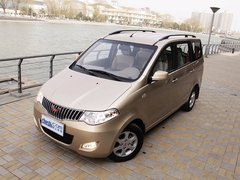 2010款 1.4L 手动 豪华型 8座