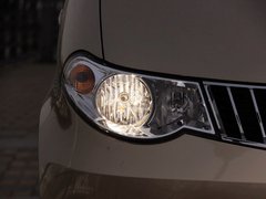 2010款 1.4L 手动 豪华型 8座