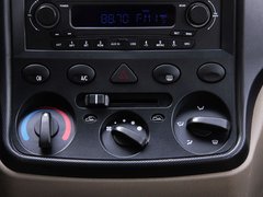 2010款 1.4L 手动 豪华型 8座