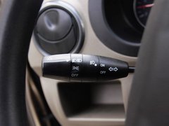 2010款 1.4L 手动 豪华型 8座