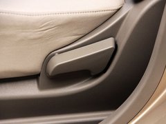 2010款 1.4L 手动 豪华型 8座
