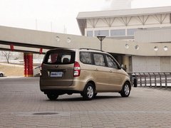 2010款 1.4L 手动 豪华型 8座
