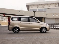 2010款 1.4L 手动 豪华型 8座