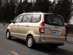 2010款 1.4L 手动 豪华型 8座