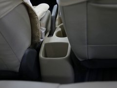2010款 三厢 1.4L 手动 舒适型 GS