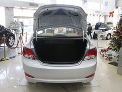 2010款 三厢 1.4L 手动 舒适型 GS