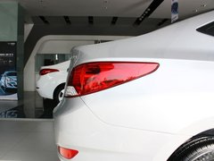 2010款 三厢 1.4L 手动 舒适型 GS