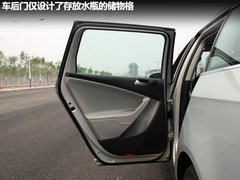 2011款 2.0T DSG 旅行版 豪華型