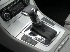 2011款 2.0T DSG 旅行版 豪华型