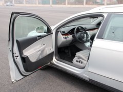 2011款 2.0T DSG 旅行版 豪华型