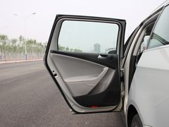 2011款 2.0T DSG 旅行版 豪华型