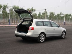2011款 2.0T DSG 旅行版 豪华型