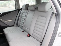 2011款 2.0T DSG 旅行版 豪华型