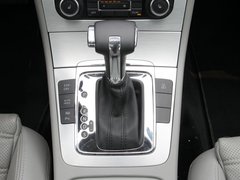 2011款 2.0T DSG 旅行版 豪华型