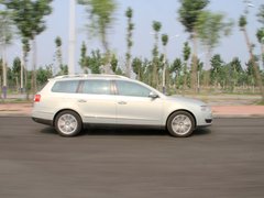 2011款 2.0T DSG 旅行版 豪华型