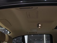 2011款 528Li 3.0L 豪华型