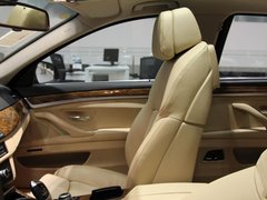 2011款 528Li 3.0L 豪华型