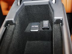 2011款 250C 2.5 自動 