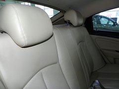 2010款 两厢 1.6L 手动 尊贵型
