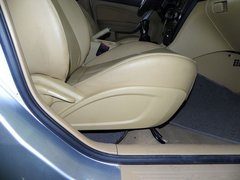 2010款 两厢 1.6L 手动 尊贵型