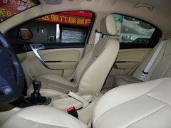 2010款 两厢 1.6L 手动 尊贵型