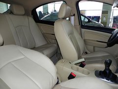 2010款 两厢 1.6L 手动 尊贵型