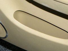2010款 两厢 1.6L 手动 尊贵型