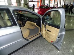 2010款 两厢 1.6L 手动 尊贵型