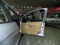 2010款 两厢 1.6L 手动 尊贵型