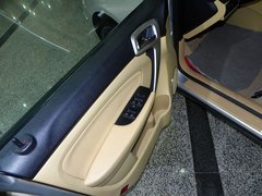 2010款 两厢 1.6L 手动 尊贵型