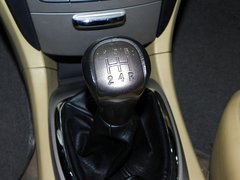 2010款 两厢 1.6L 手动 尊贵型